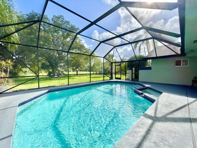 Building Photo - 11933 Waterwood Dr