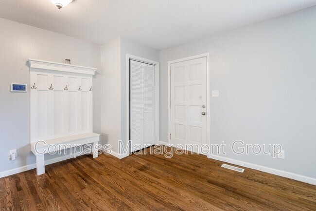 Building Photo - 321 Sarvis Dr