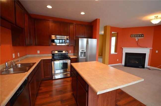 Building Photo - 13334 E Golden Gate Dr