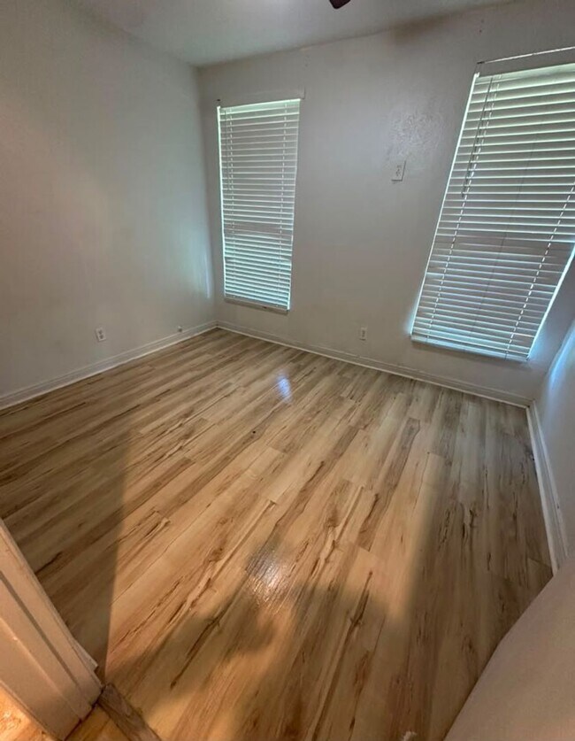 Building Photo - A hassle-free lifestyle