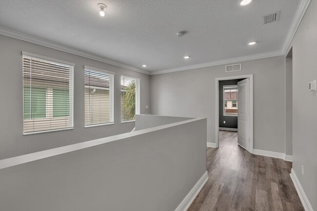 Building Photo - 4340 Veleiros Ave