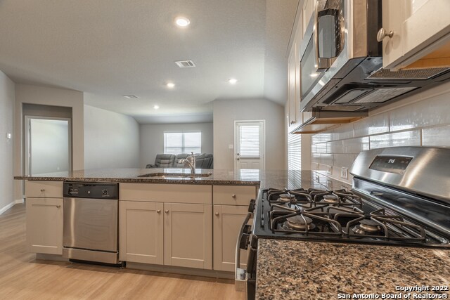 Building Photo - 31537 Acacia Vis
