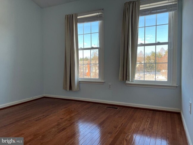 Building Photo - 201 Blaze Climber Way