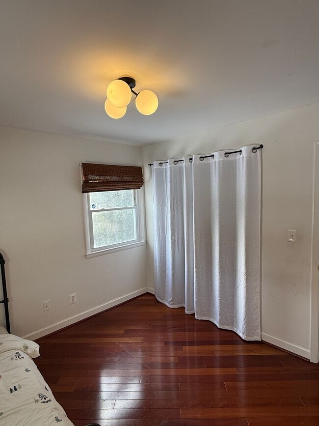 Building Photo - Beautiful 4-Bedroom Home with Finished Basement & Large Yard- Sykesville, MD