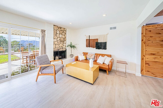 Building Photo - 2620 Sea Pine Ln