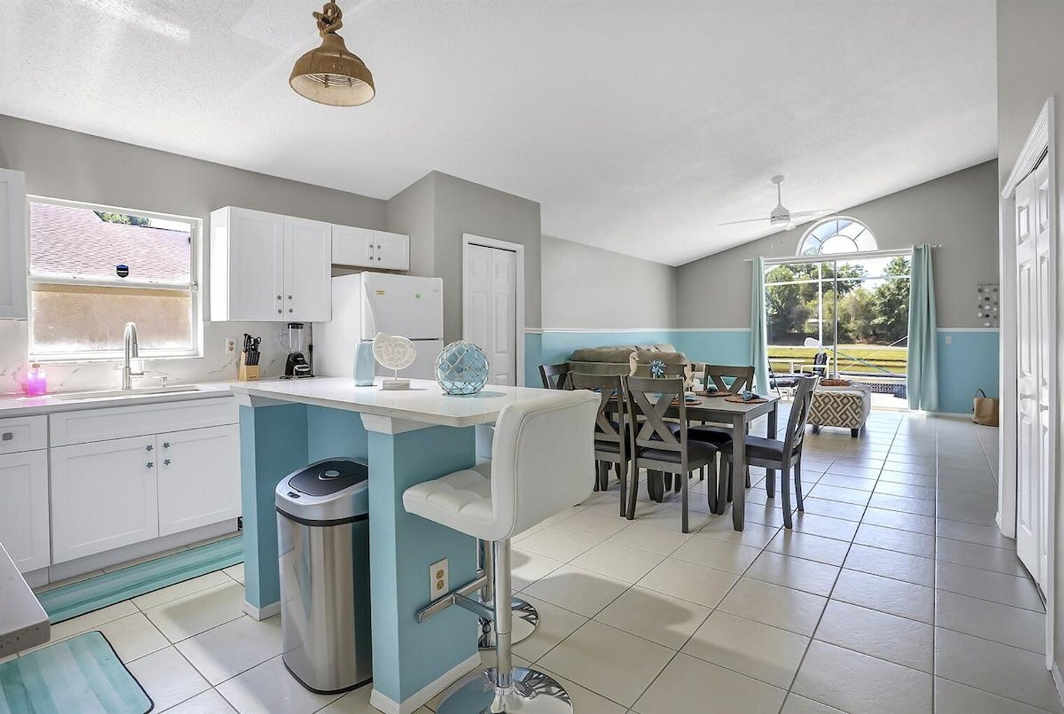 Building Photo - 4716 Windwood Dr