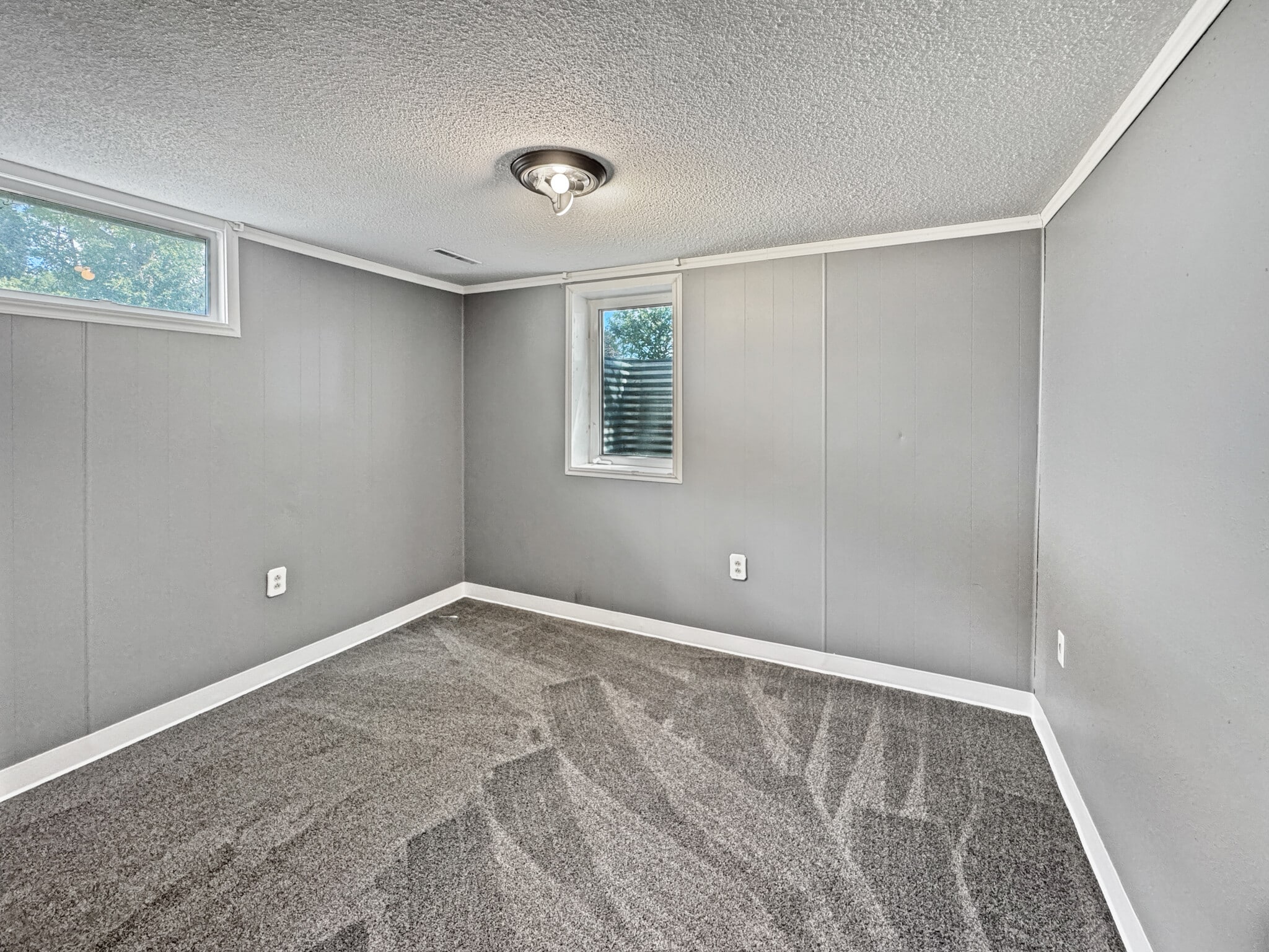 Building Photo - 309 23rd St S