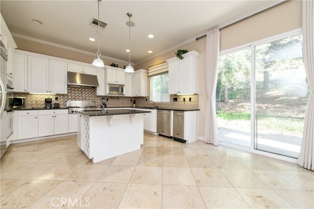 Building Photo - 16483 Gala Ave