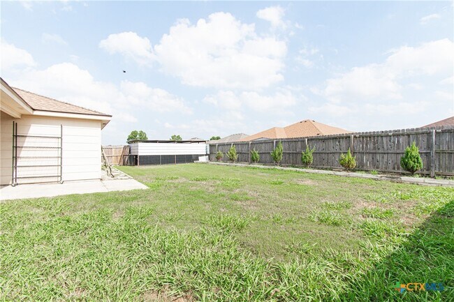 Building Photo - 3200 Alamocitos Creek Dr