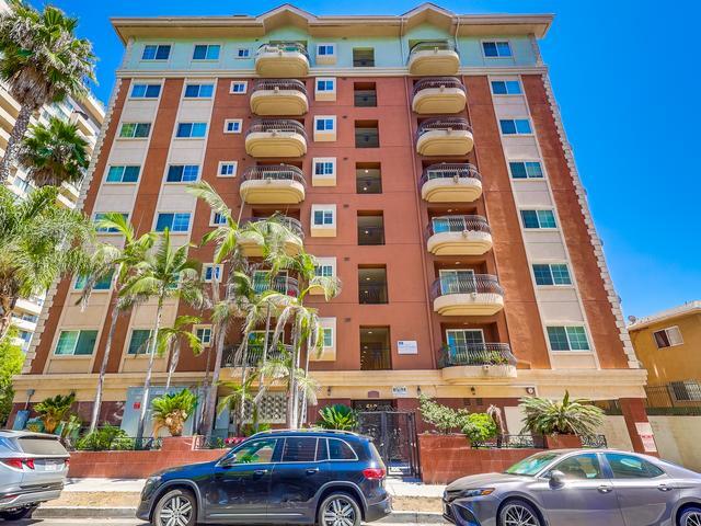 Building Photo - 700 S Ardmore Ave