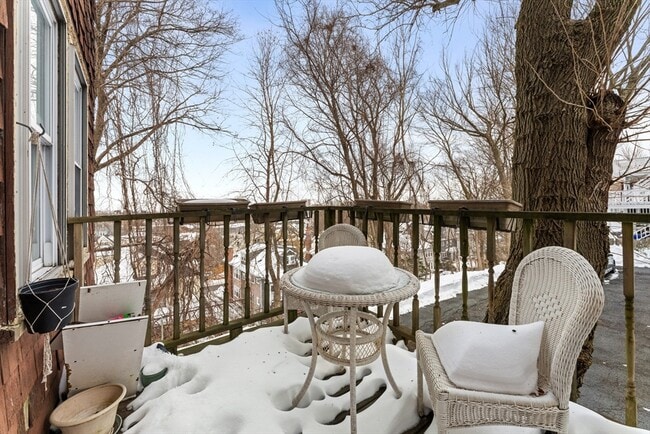 Building Photo - 227 Winchester St