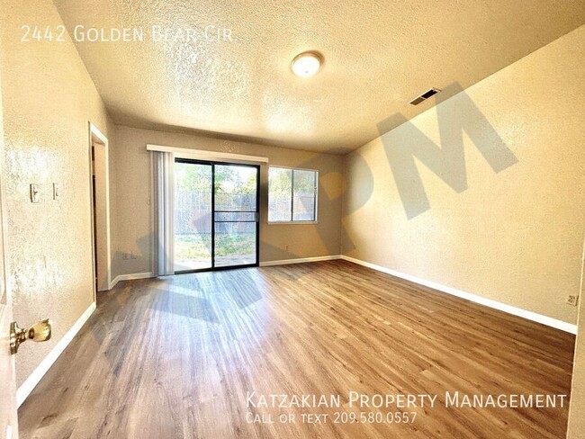 Building Photo - Single Story 3 Bedroom 2 Bath Golden Bear ...