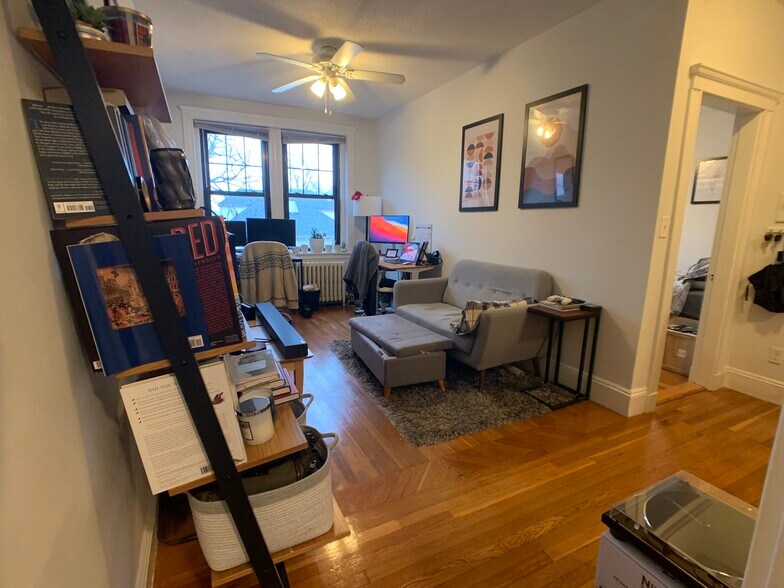 Building Photo - 185 Chestnut Hill Ave