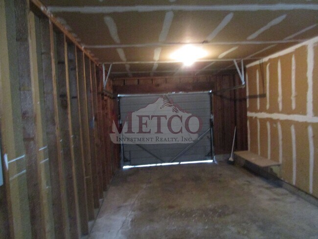 Building Photo - 19703