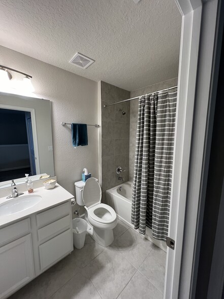Building Photo - 6224 Aralia Ivy Ln