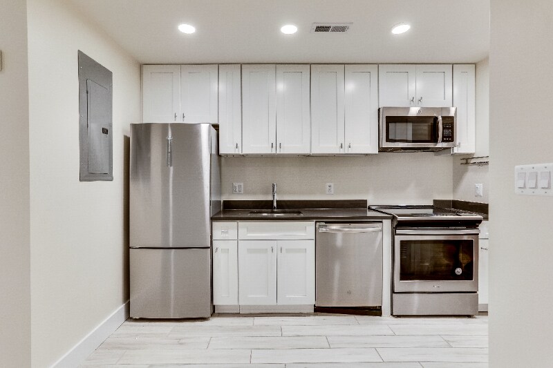 Building Photo - 2919 11th St NW