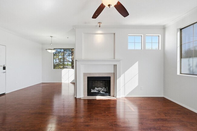 Building Photo - 1941 S Pierpont