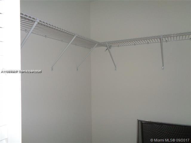 Building Photo - 15205 NE 6th Ave