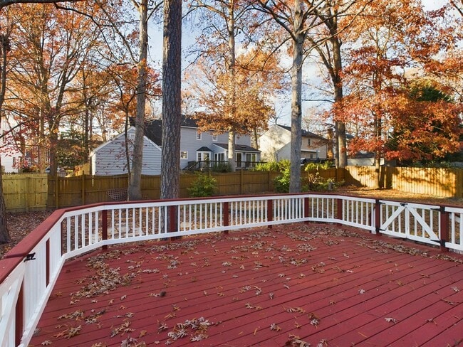 Building Photo - 2824 Hampton Woods Dr