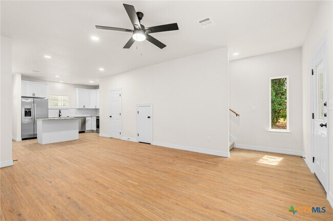 Building Photo - 209 S 18th St