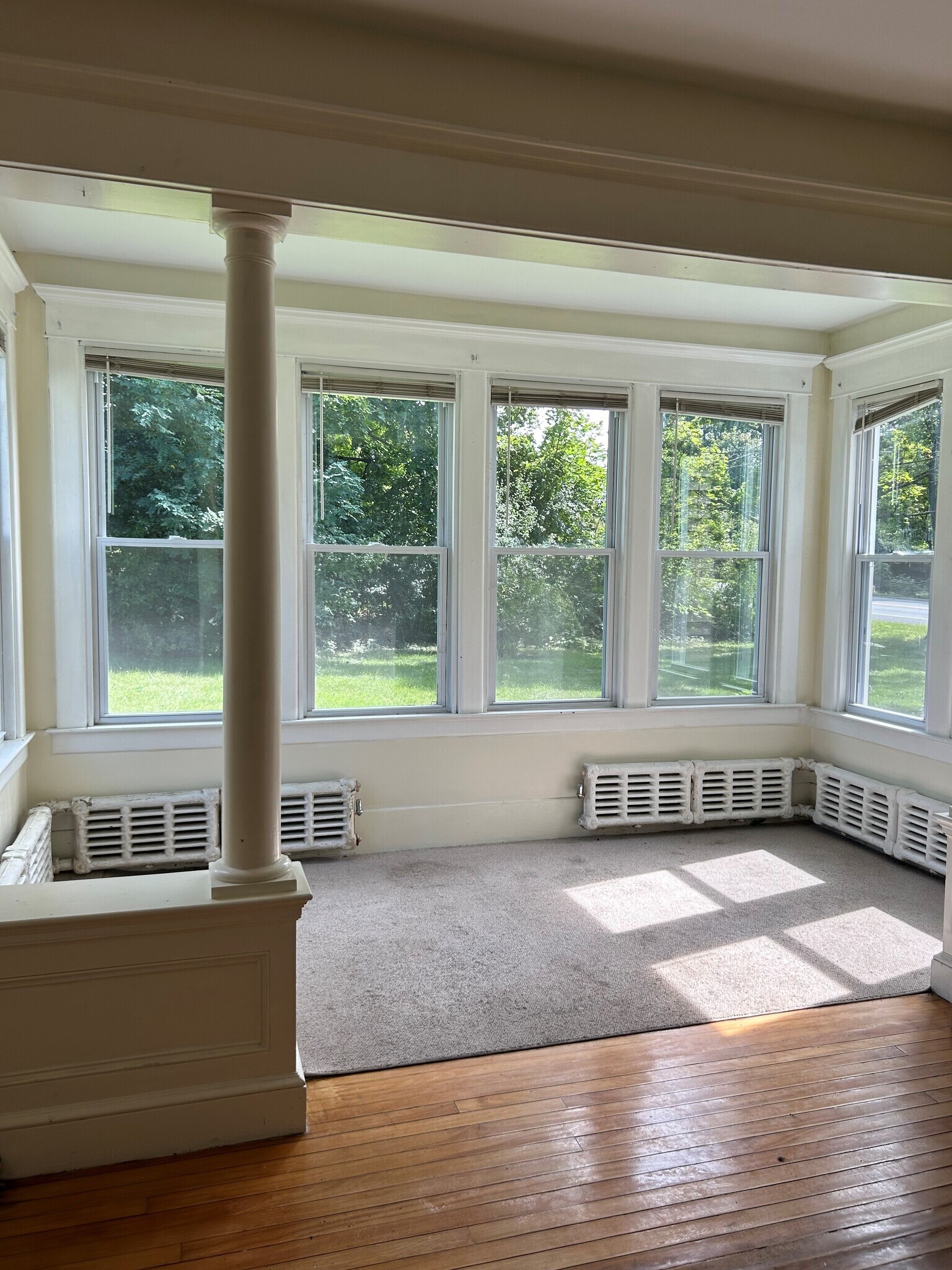 Building Photo - 415 NY-146