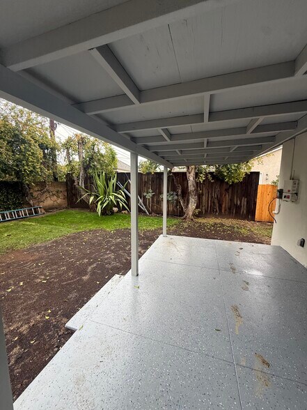 Building Photo - 6650 Sale Ave