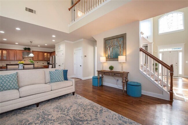 Building Photo - 1504 Belfaire Lake Tr