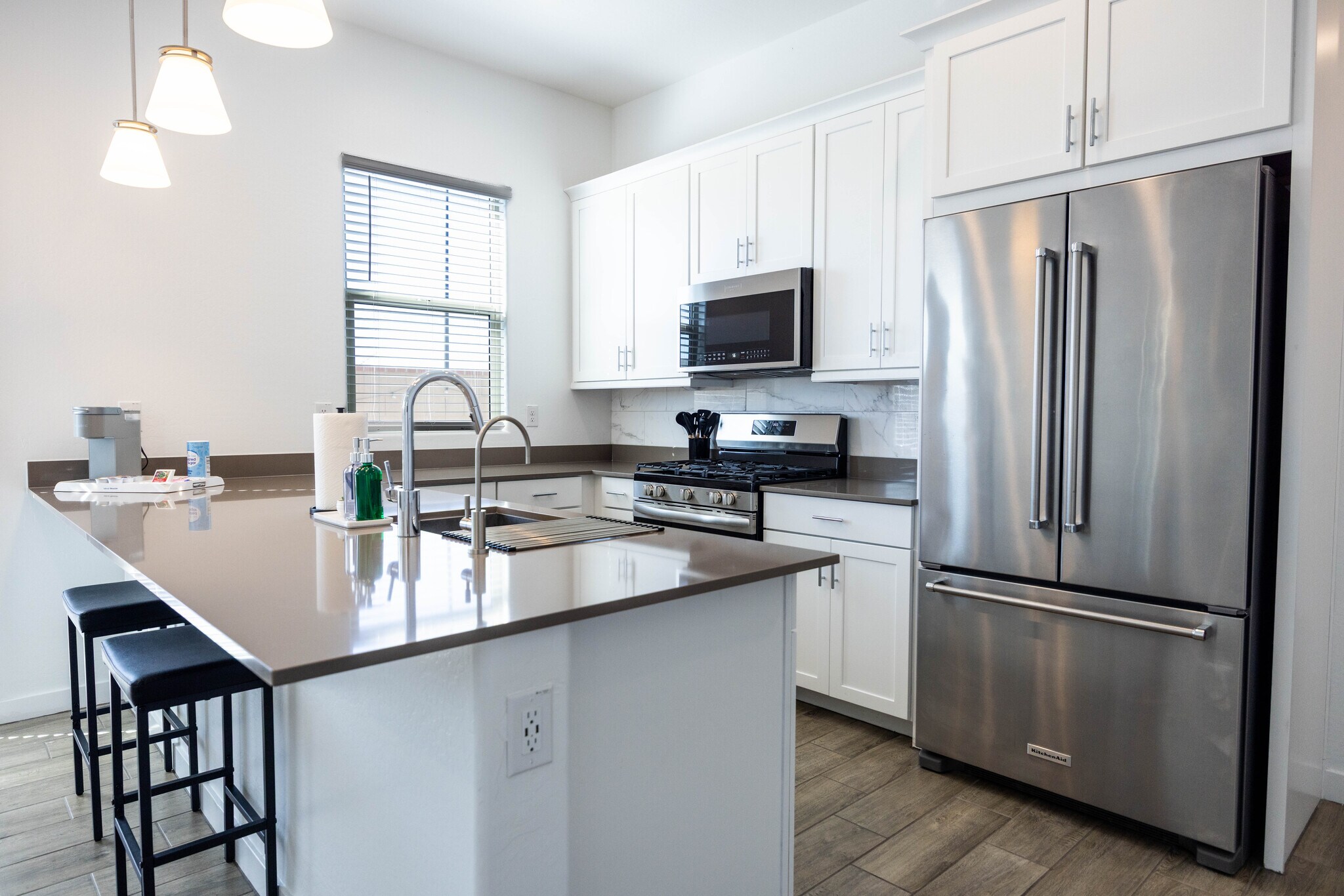 Building Photo - 456 S Jacana Ln