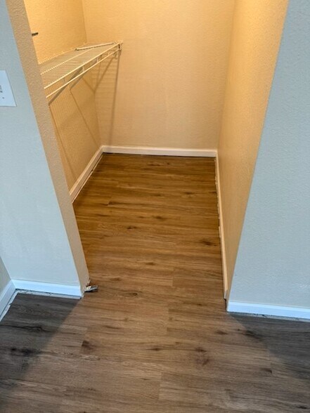 Walkin Closet 2 - 897 Fording Island Rd