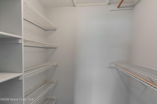 Building Photo - 5490 Wendy Lee Dr