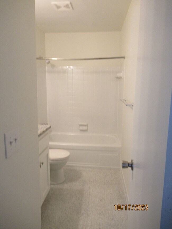 Building Photo - Willow Run Apartments