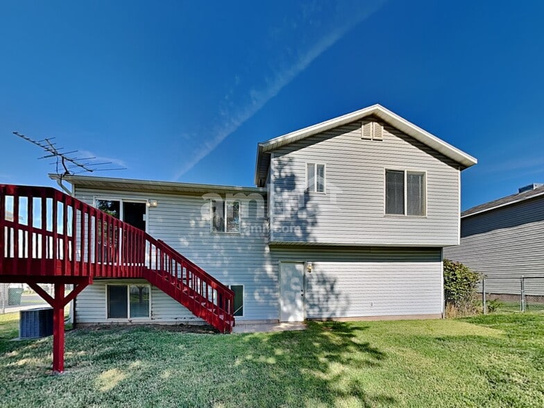 Building Photo - 2663 S 3900 W