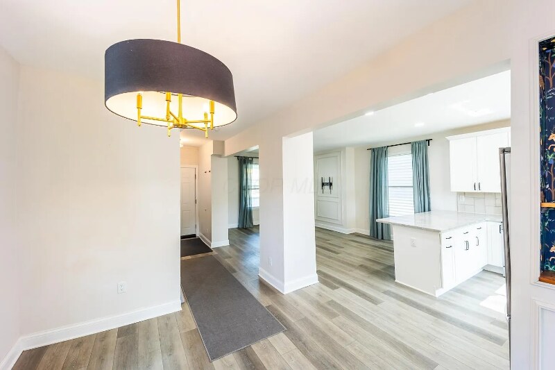 Building Photo - 582 Gilbert St