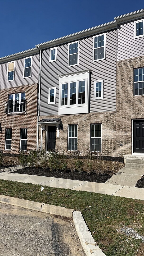 Building Photo - Brand New Townhouse in Cranberry!