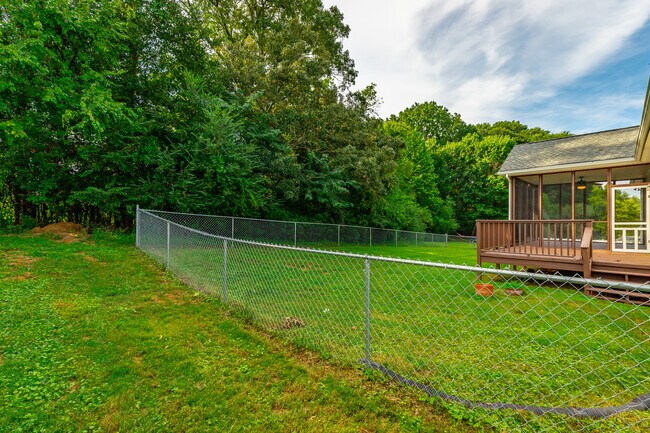Building Photo - 7782 Prince Dr