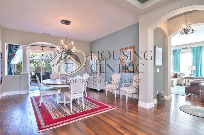 Building Photo - Serrano Executive 4bd/4.5ba Executive Home with Pool, Spa & 4-Car Garage!
