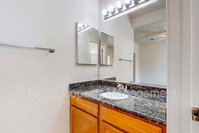 Building Photo - 10008 Rio Corto Ave SW