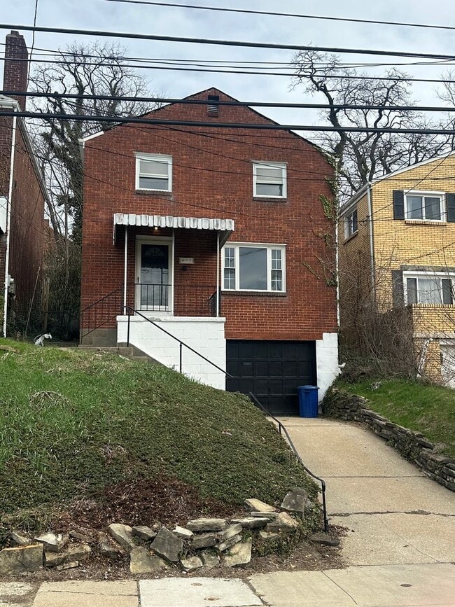 Building Photo - 3 bed/1 bath Single Family Home Pittsburgh, PA 15226