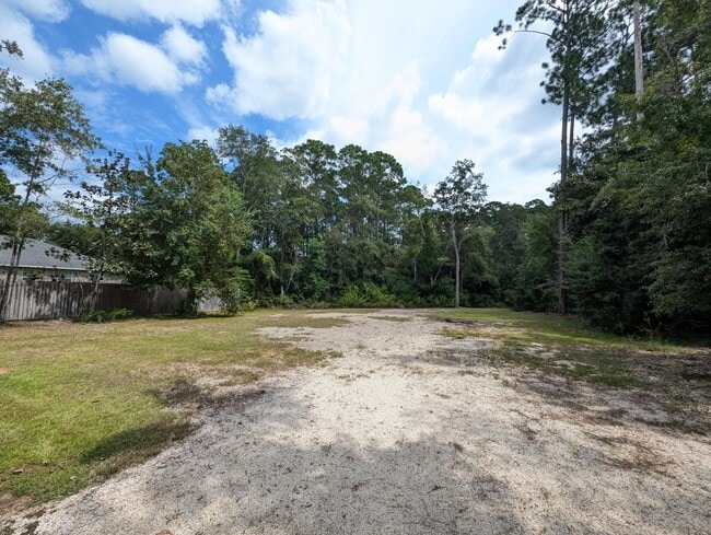 Building Photo - 3348 Lowery Dr