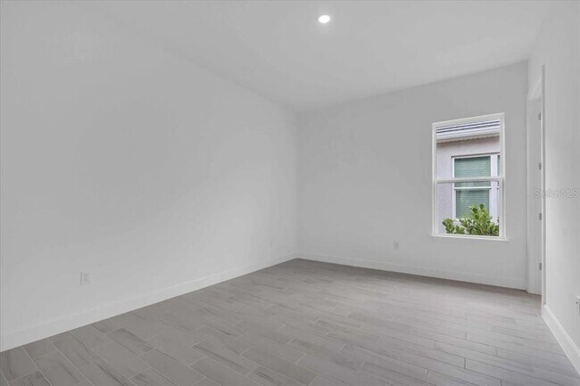 Building Photo - 10176 Silent Night Ln
