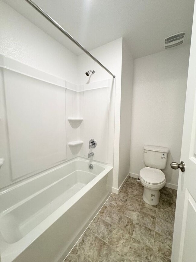 Building Photo - Built in 2024! 5 bedroom 3 Bath House in W...