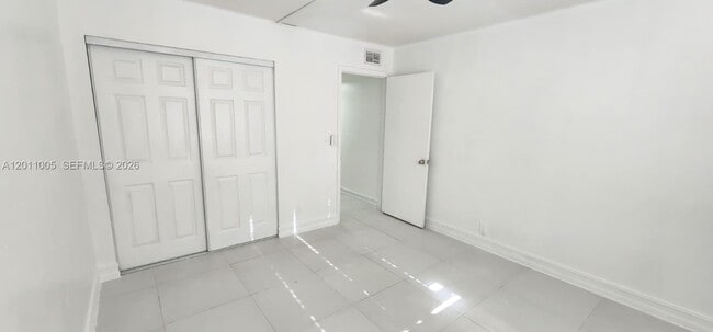 Building Photo - 1020 NW 80th Ave