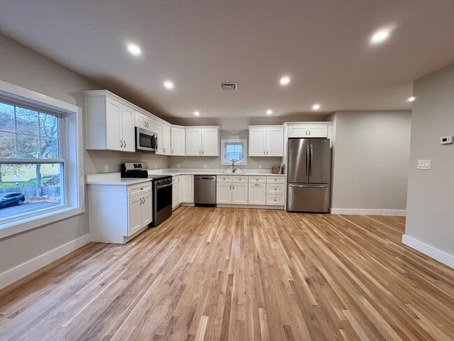 Building Photo - 57 Salem St