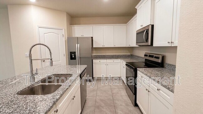 Building Photo - 124 Pasadena Dr