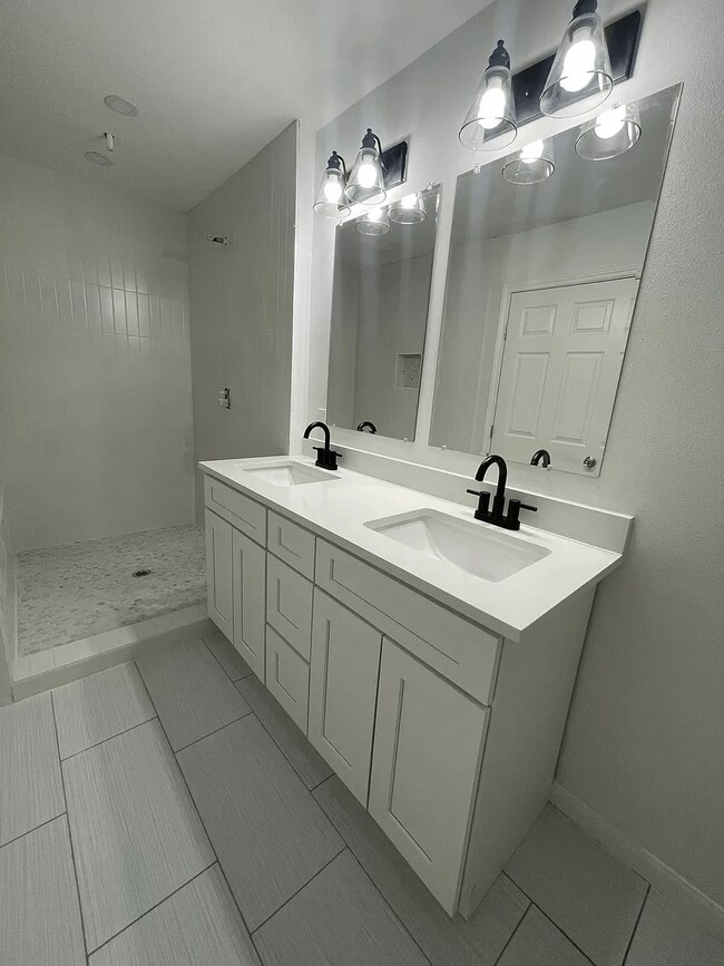 Building Photo - 9306 Hunters Trace