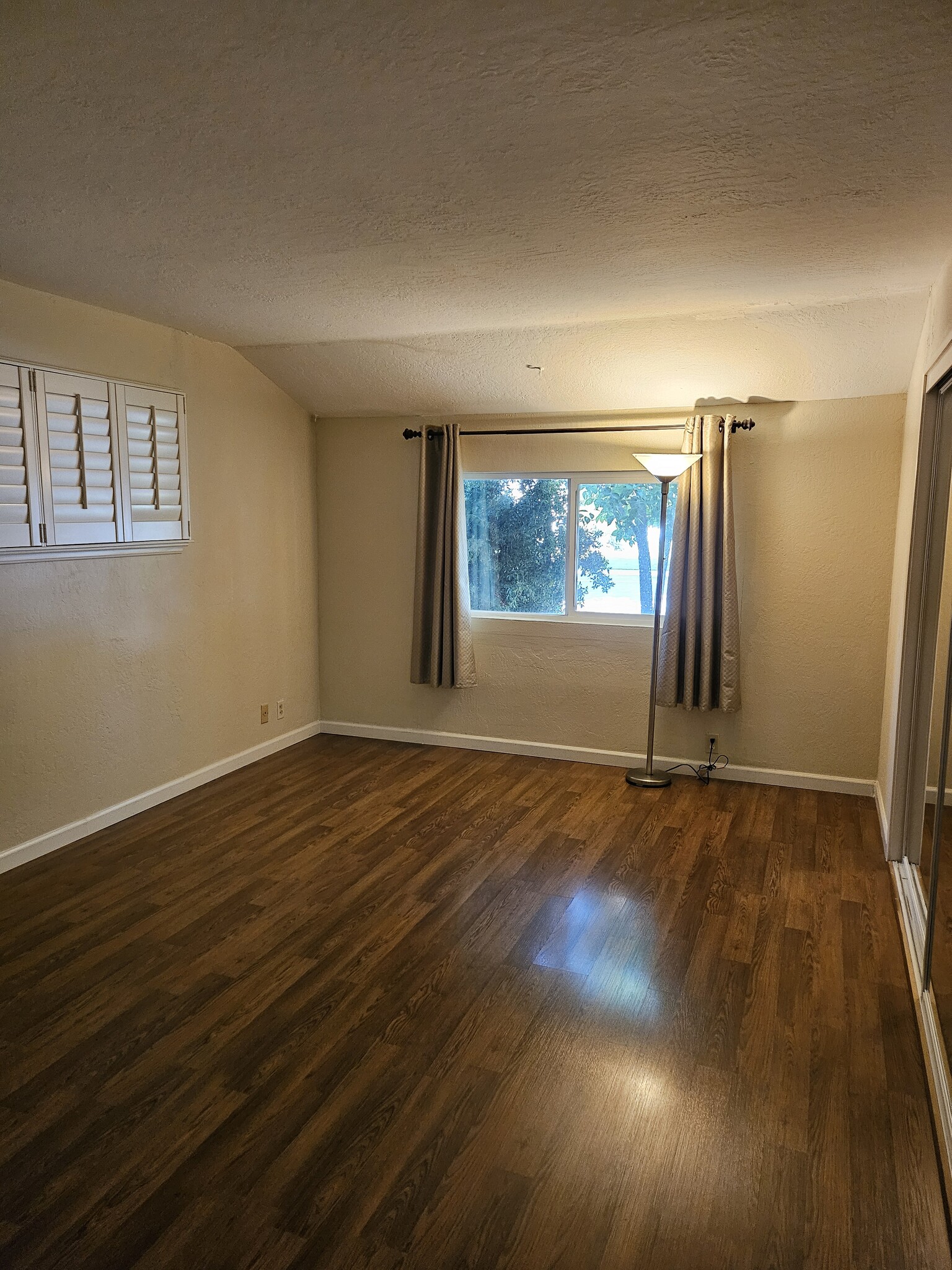 Building Photo - 173 Bel Ayre Dr