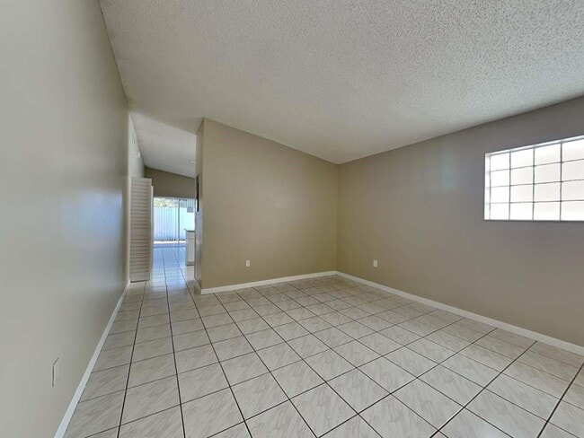 Building Photo - 3568 W 72nd St