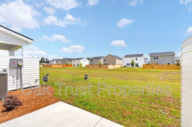 Building Photo - 753 Ridgley Dr