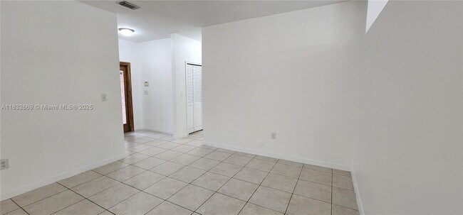 Building Photo - 14935 SW 34th St