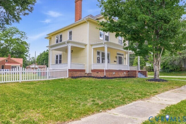 Building Photo - 1802 Varina Ave
